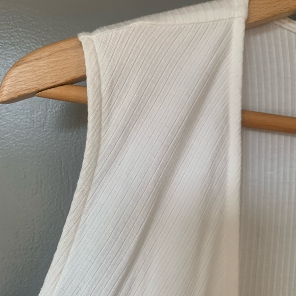 bobeau | Sleeveless White Tie Front Long Coverup Vest Cardigan Sweater NWOT - Picture 3 of 4